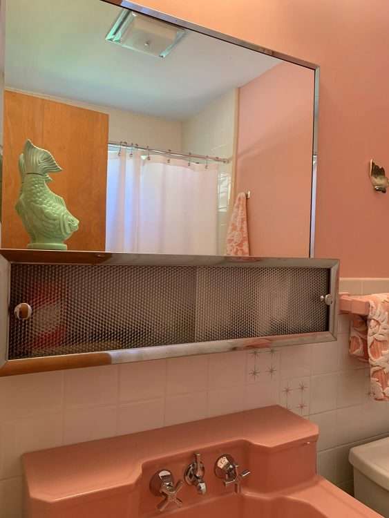 Private residence with two-color Four Star decorative ceramic wall tile in pink and seafoam.