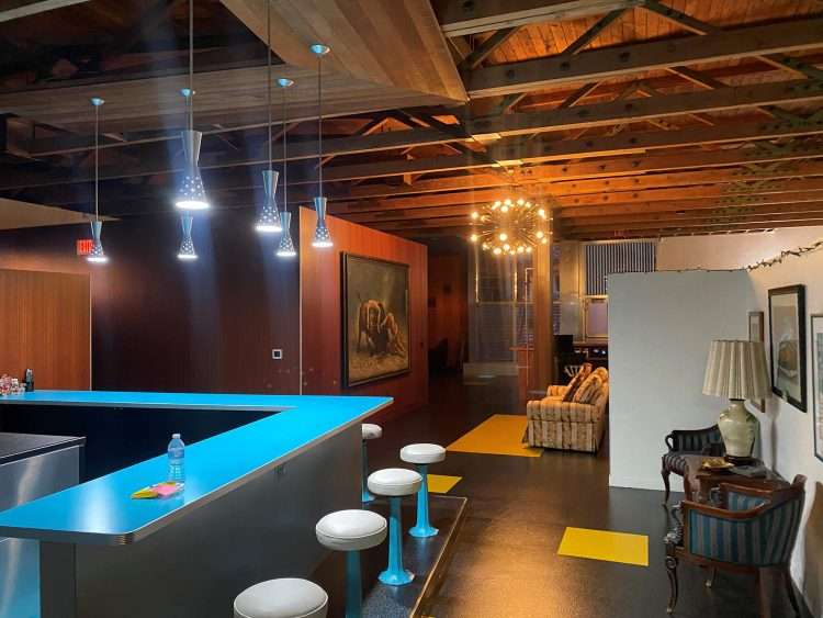 Employee bar in a private company in California. The bar is clad in Dark Aqua SparkleLam™.